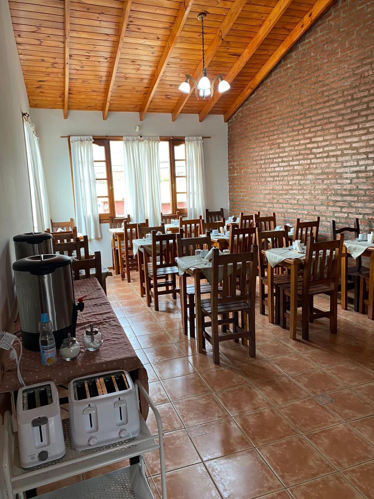 Hotel Kalenshen Calafate à El Calafate Extérieur photo